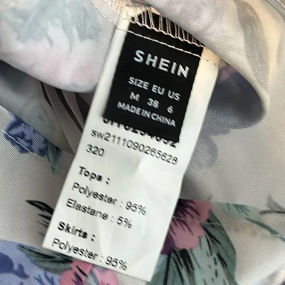 SHEIN Floral Crop Top - Picture 7 of 7
